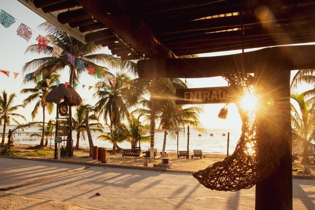 Hotel Luna De Plata Mahahual Exteriör bild