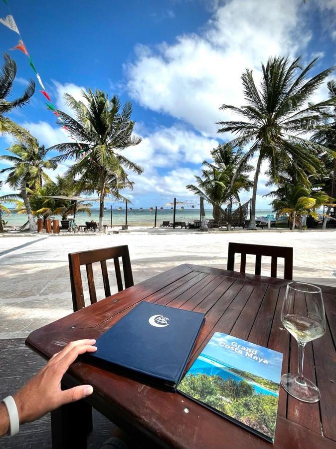 Hotel Luna De Plata Mahahual Exteriör bild