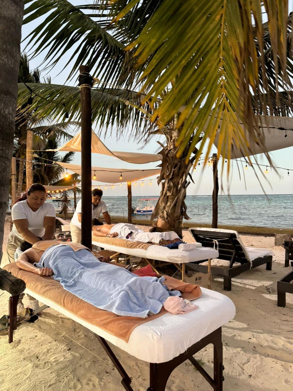 Hotel Luna De Plata Mahahual Exteriör bild