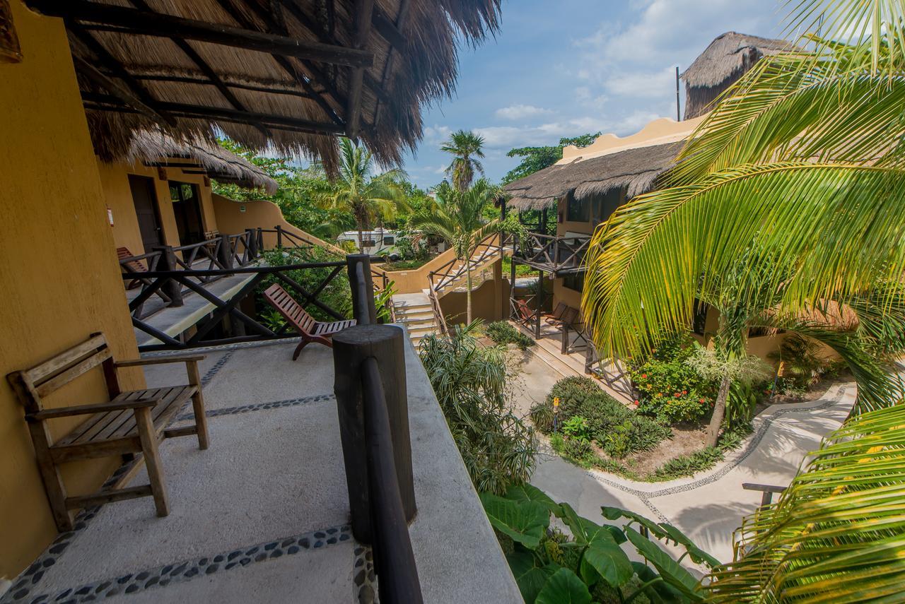 Hotel Luna De Plata Mahahual Exteriör bild