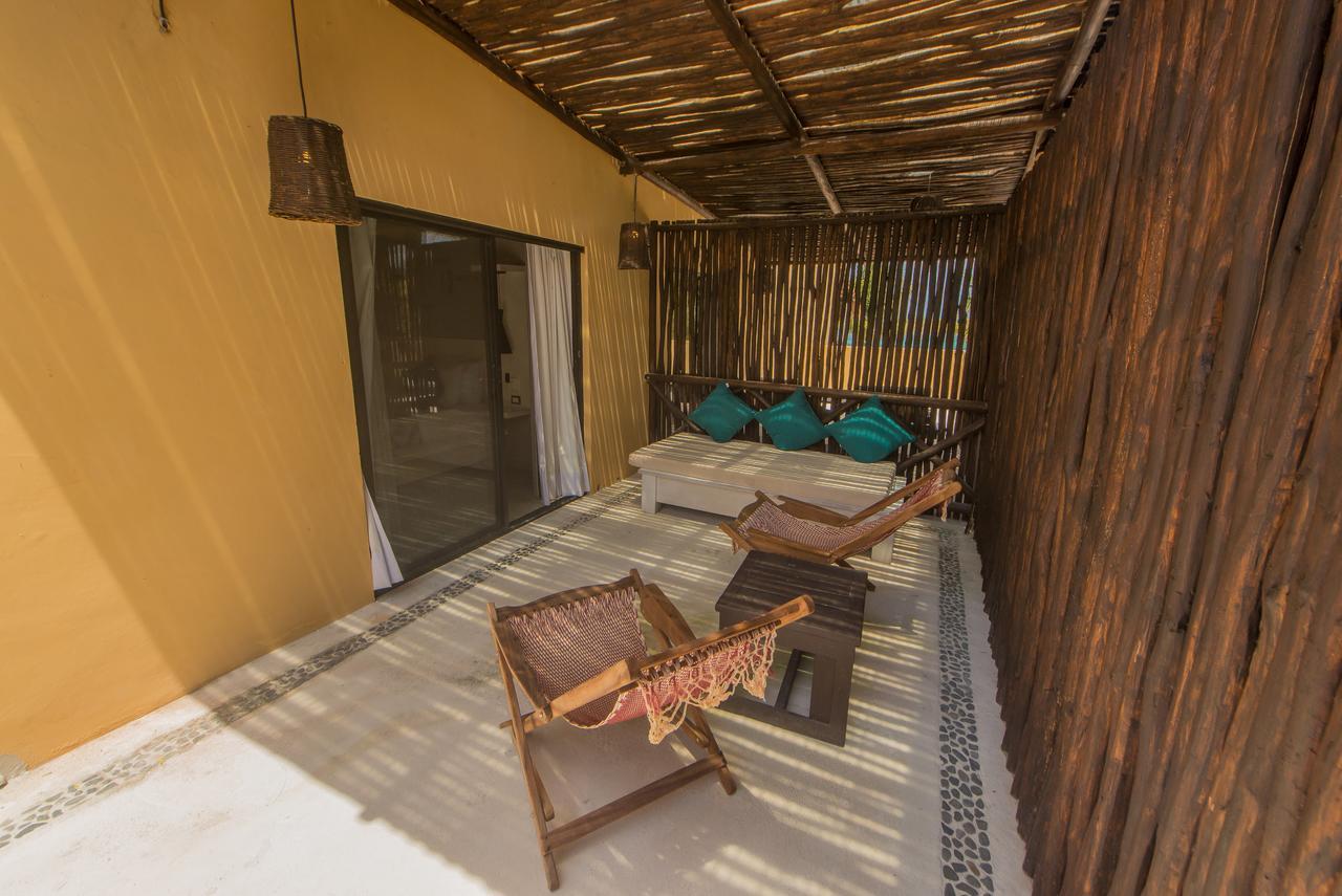 Hotel Luna De Plata Mahahual Exteriör bild